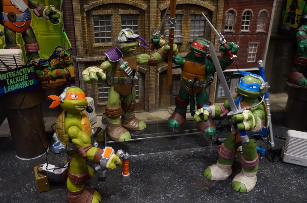 toy fair 2014  turtles action figure set